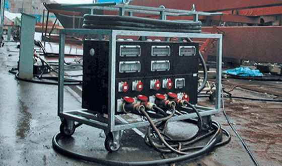 MENNEKES special solutions for shipyards, receptacle combinations on a metal trolley with wheels